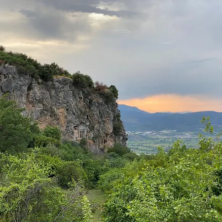 Kızılbel Evleri *